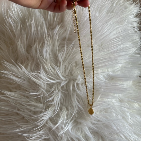 Slide jewels gold necklace with circle pendent - Picture 13 of 14